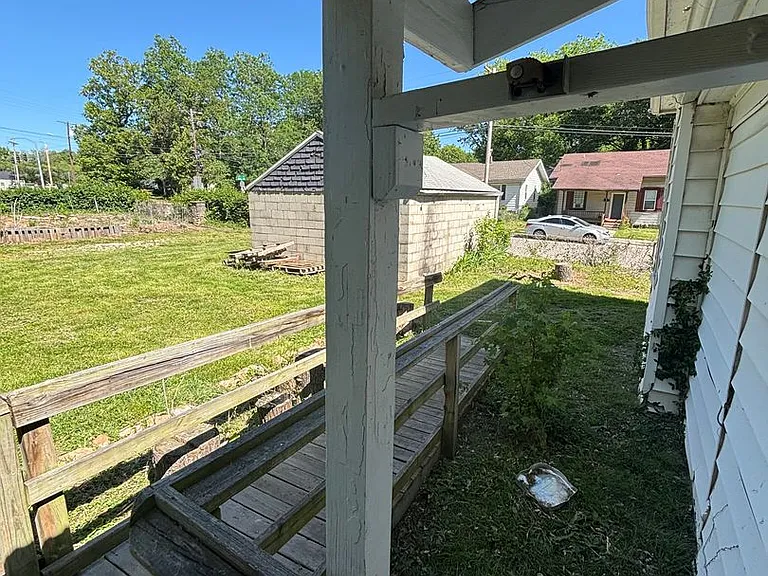 2159 N Main Ave — Photo 17