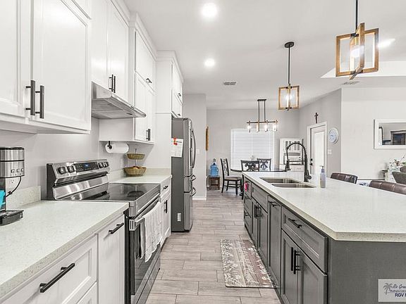 5th image of 1161 N McCullough St
