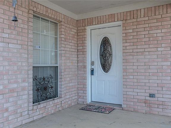 3rd image of 6905 Topanga Ter