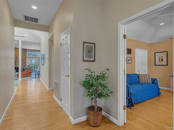 3rd image of 51 Hidden Ridge Drive