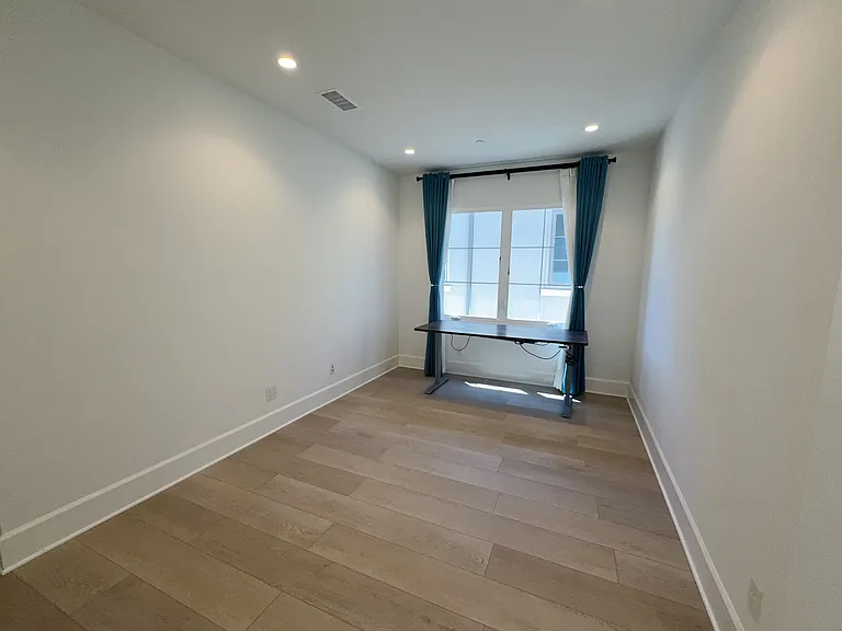 160 Statura — Photo 12