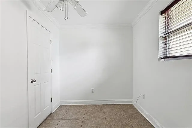 5856 Colbert St — Photo 7