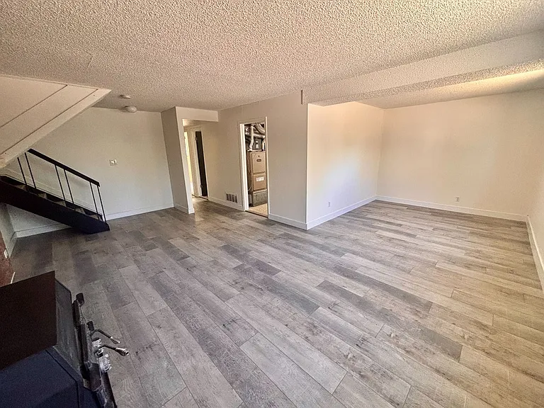 3824 Manchester St — Photo 17
