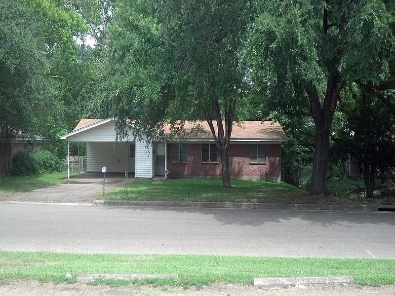 1st image of 1100 Lake Dr
