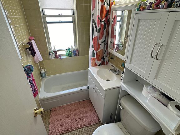 5th image of 28 Colborne Rd APT 12A