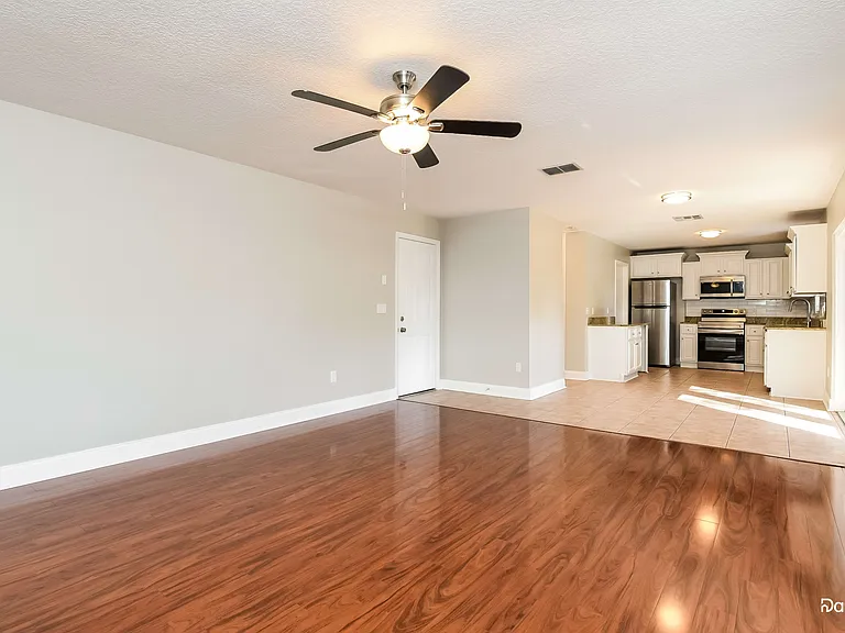 3115 Natoma Way — Photo 4