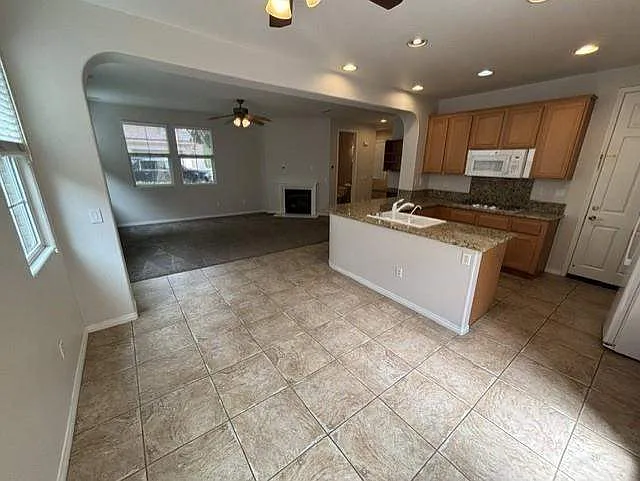 376 Town Forest Ct — Photo 12