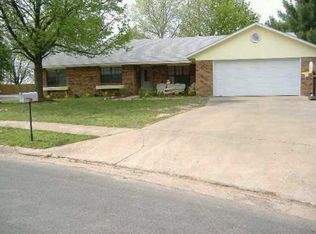 1710 Ridgeview Dr, Springdale, AR 72762
