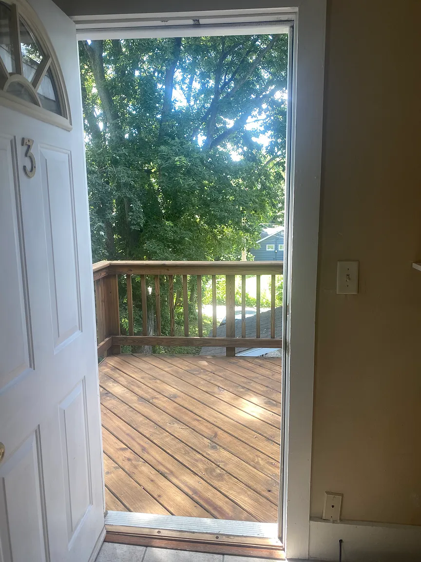 505 Douglas St #3 photo 1