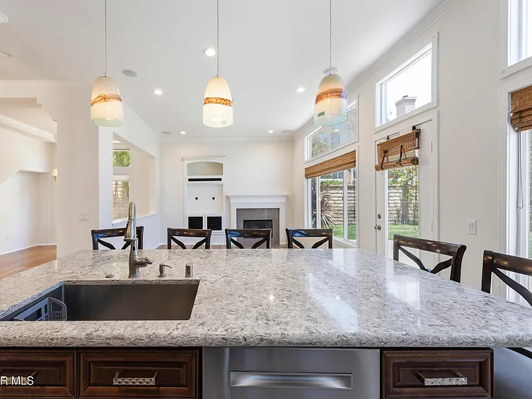 2946 Venezia Ln — Photo 16
