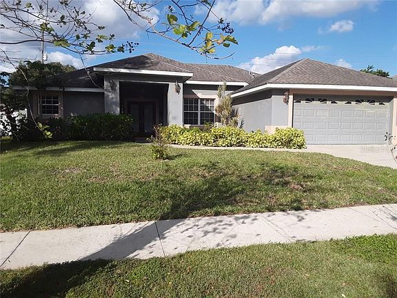 2nd image of 1521 Stoneywood Way
