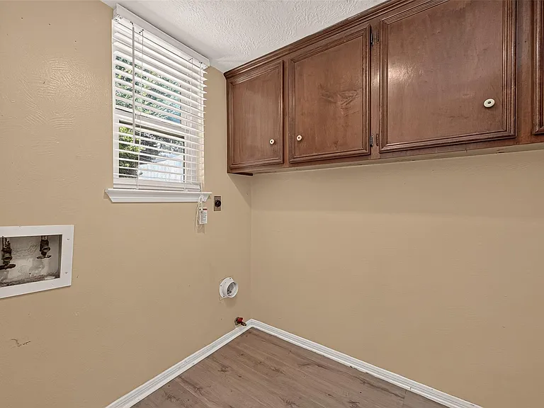 12619 Chriswood Dr — Photo 13