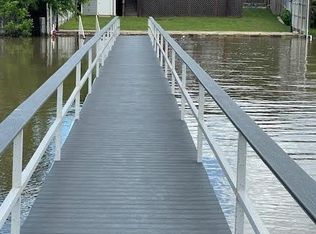 6827 Briar Rd, Azle, TX 76020