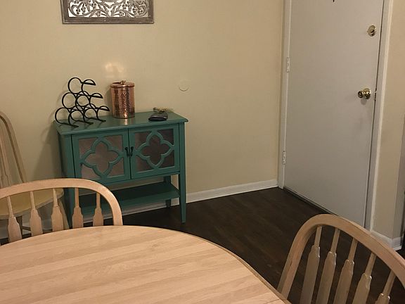 2nd image of 770 W Ferry APT 17B