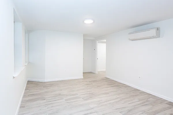 Rented by Compass | media 13