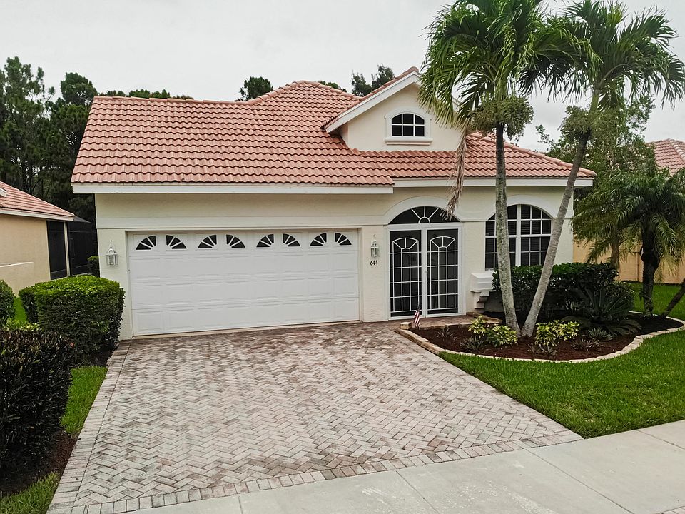 1st image of 644 SW Andros Cir