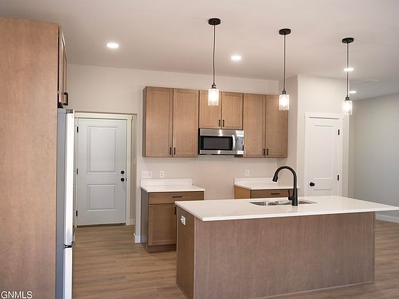3rd image of 508 8th St NW