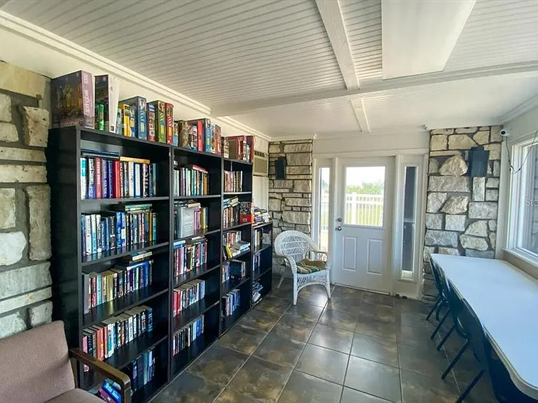 6628 Thorman Rd — Photo 39