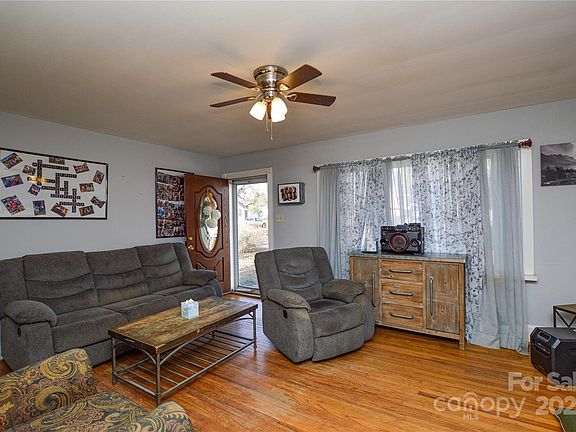 3rd image of 1221 Elizabeth Ave
