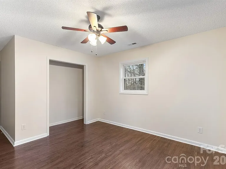 1751 Robert Martin Rd — Photo 15