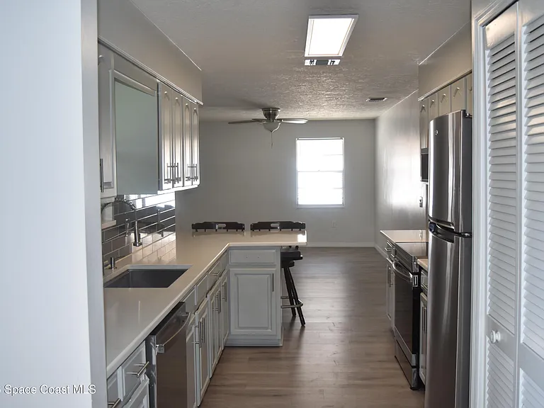 364 Brookedge St NE — Photo 5