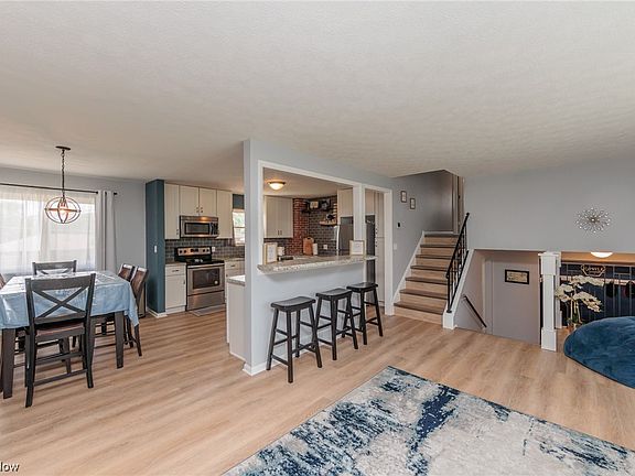 5th image of 1300 Grant Dr
