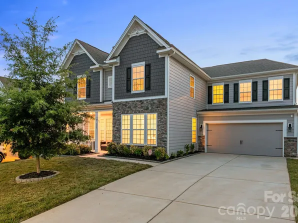 645 Belle Grove Dr, Lake Wylie, SC 29710