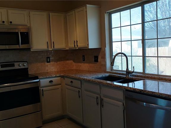 4th image of 1713 Spicewood Trl