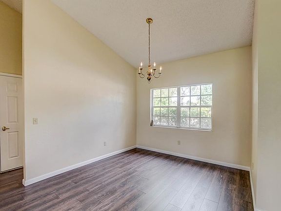4th image of 34 Westlee Ln