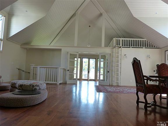 4th image of 30 Buena Vista Ave
