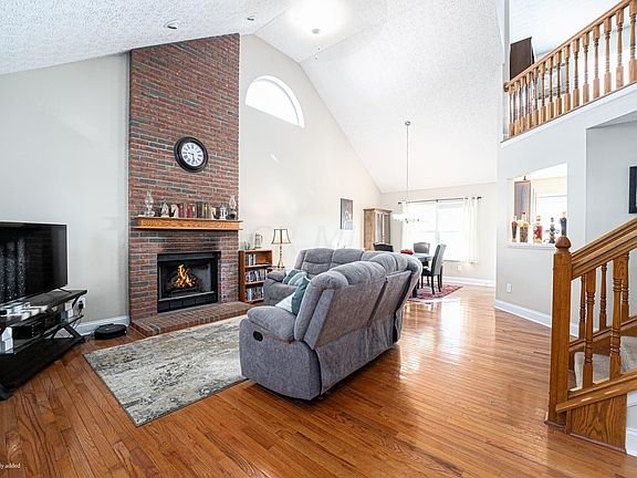 3rd image of 9104 Longstone Dr