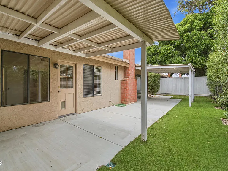 9026 Feather St — Photo 35