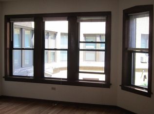 4052 N Sheridan Rd APT 3W, Chicago, IL 60613