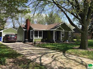 325 Prentis Ave, Vermillion, SD 57069