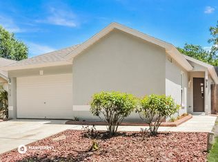 918 Cape Cod Cir, Valrico, FL 33594