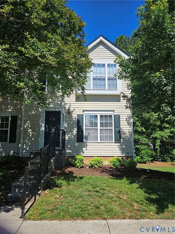 3 bed, 3.5 bath, 2172 sqft, $2,100 — Photo 1