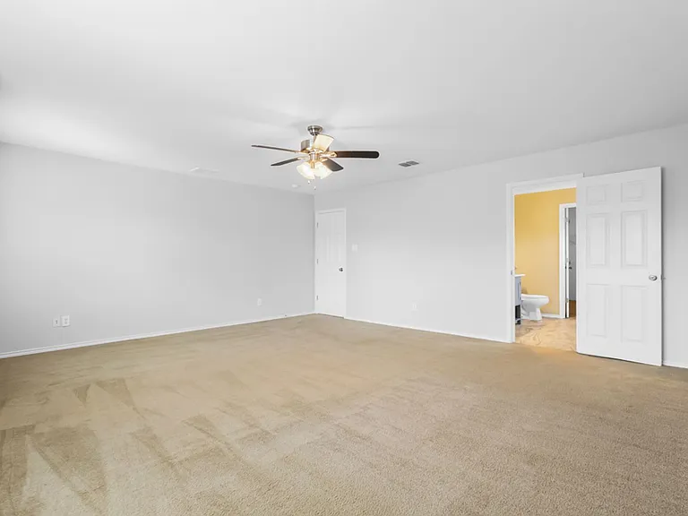 157 Carmel Dr — Photo 15