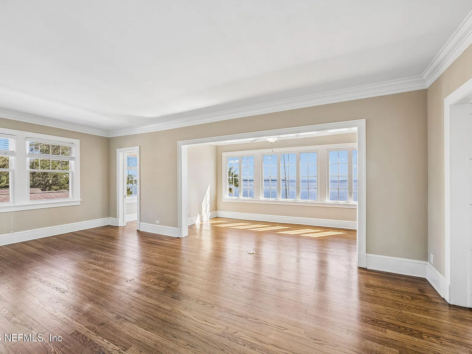 3 bed, 3.0 bath, 2200 sqft, $2,995 — Photo 1