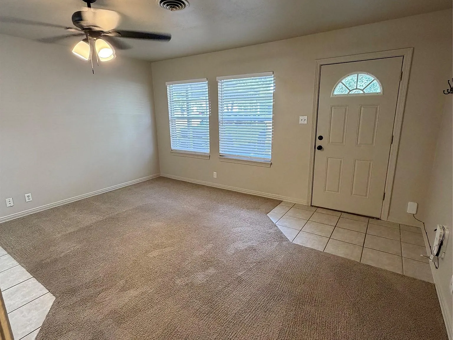 3 bed, 1.0 bath, 974 sqft, $1,200 — Photo 3