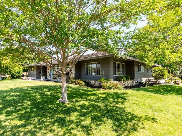 2679 American River Dr, Sacramento, CA 95864
