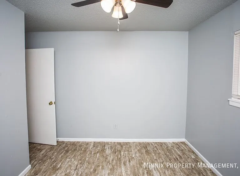 3104 Avenue N — Photo 13