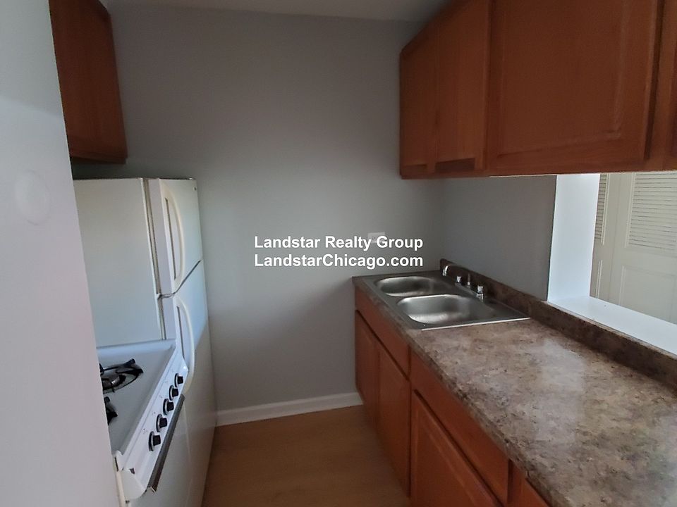1st image of 534 W Wellington Ave #506
