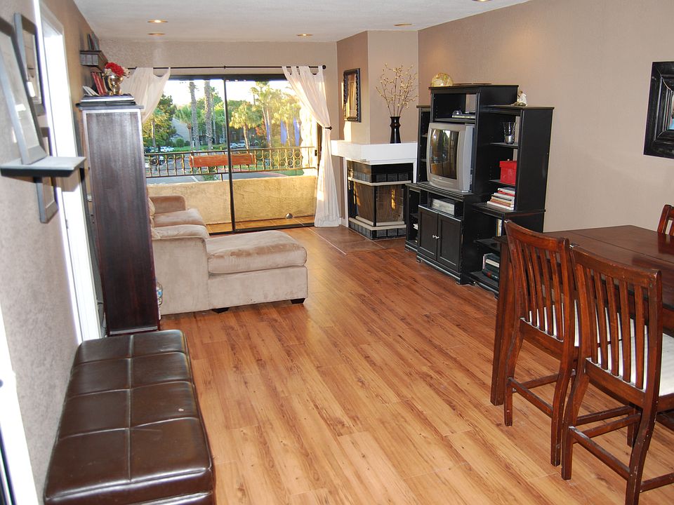 1st image of 4494 Mentone St Unit 8
