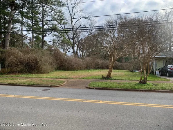 Lafayette St, Dadeville, AL 36853