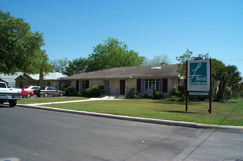 1st image of 284 Thorain Blvd