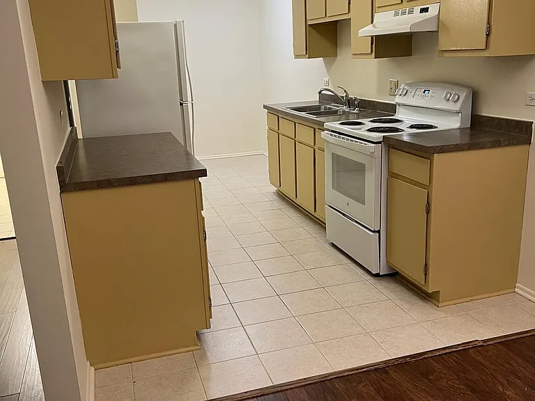 2650 Brookwood Way Dr #202B — Photo 4