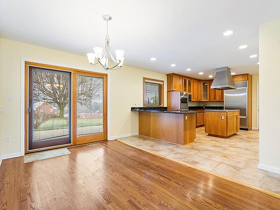 5th image of 4733 Doverdell Dr