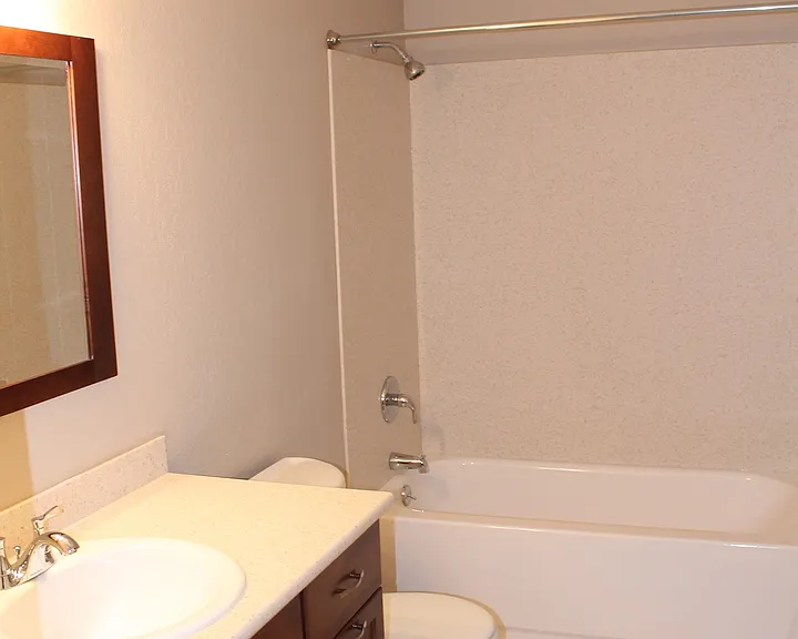 Edmonds Crest Apartments — Photo 6