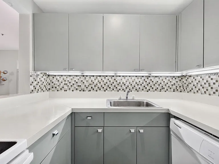 219 Bloomfield St #B-2 — Photo 13