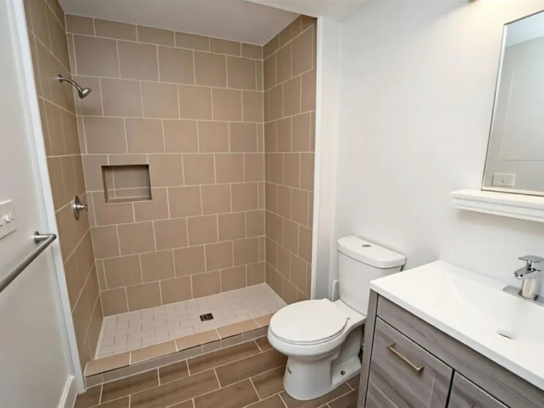 3415 Southmore Blvd — Photo 9